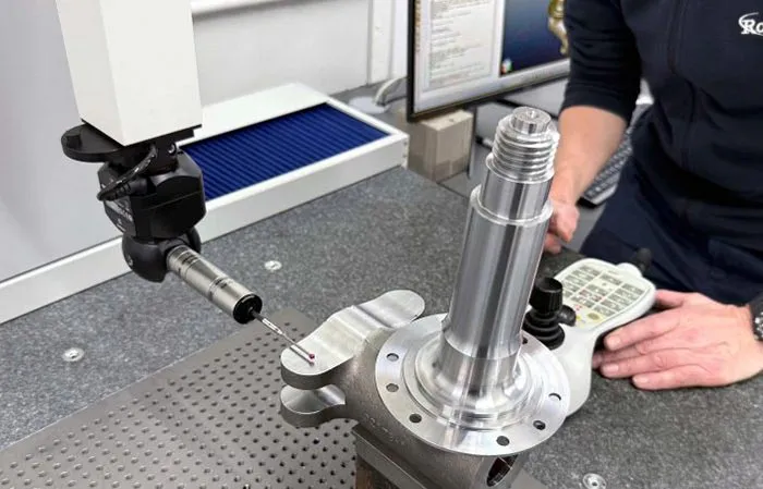 In che modo i componenti aerospaziali CNC ad alta precisione possono aumentare la sicurezza e l'efficienza nella produzione industriale aerospaziale?